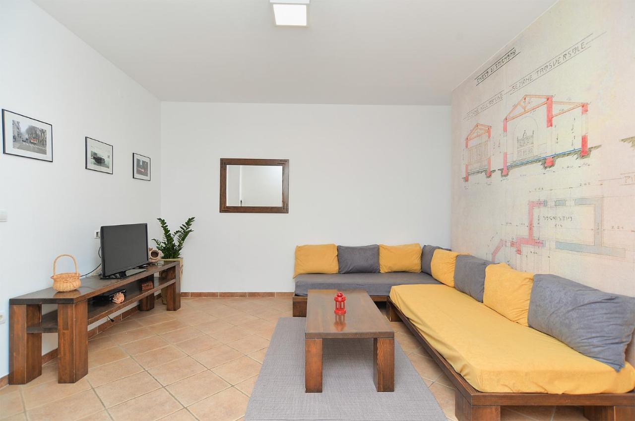 הוילה PUY House Dragan 1980 מראה חיצוני תמונה
